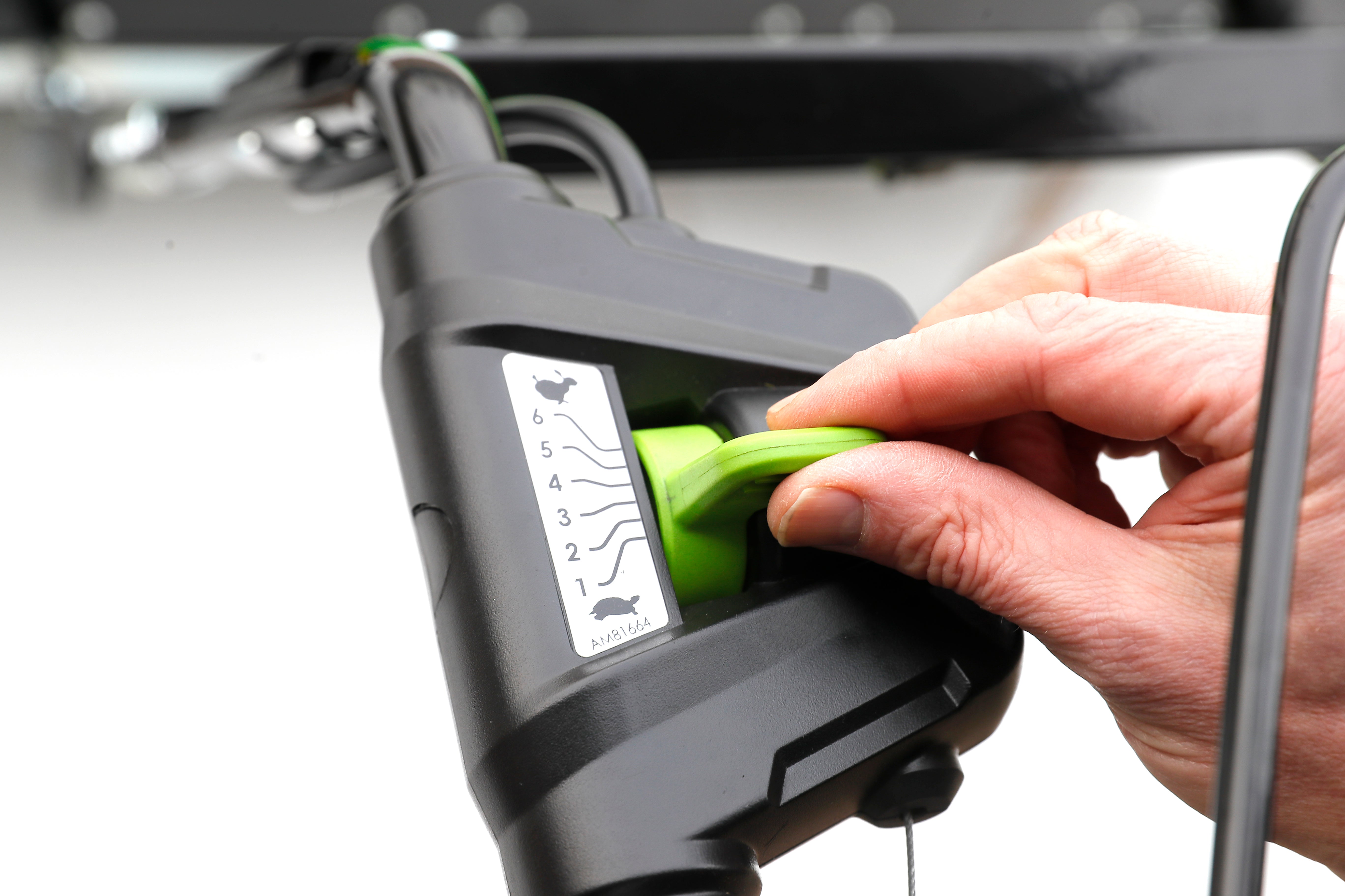 C34 Evolution Mk2 – Battery-Powered Professional Cylinder Mower with Interchangeable Turf Maintenance System