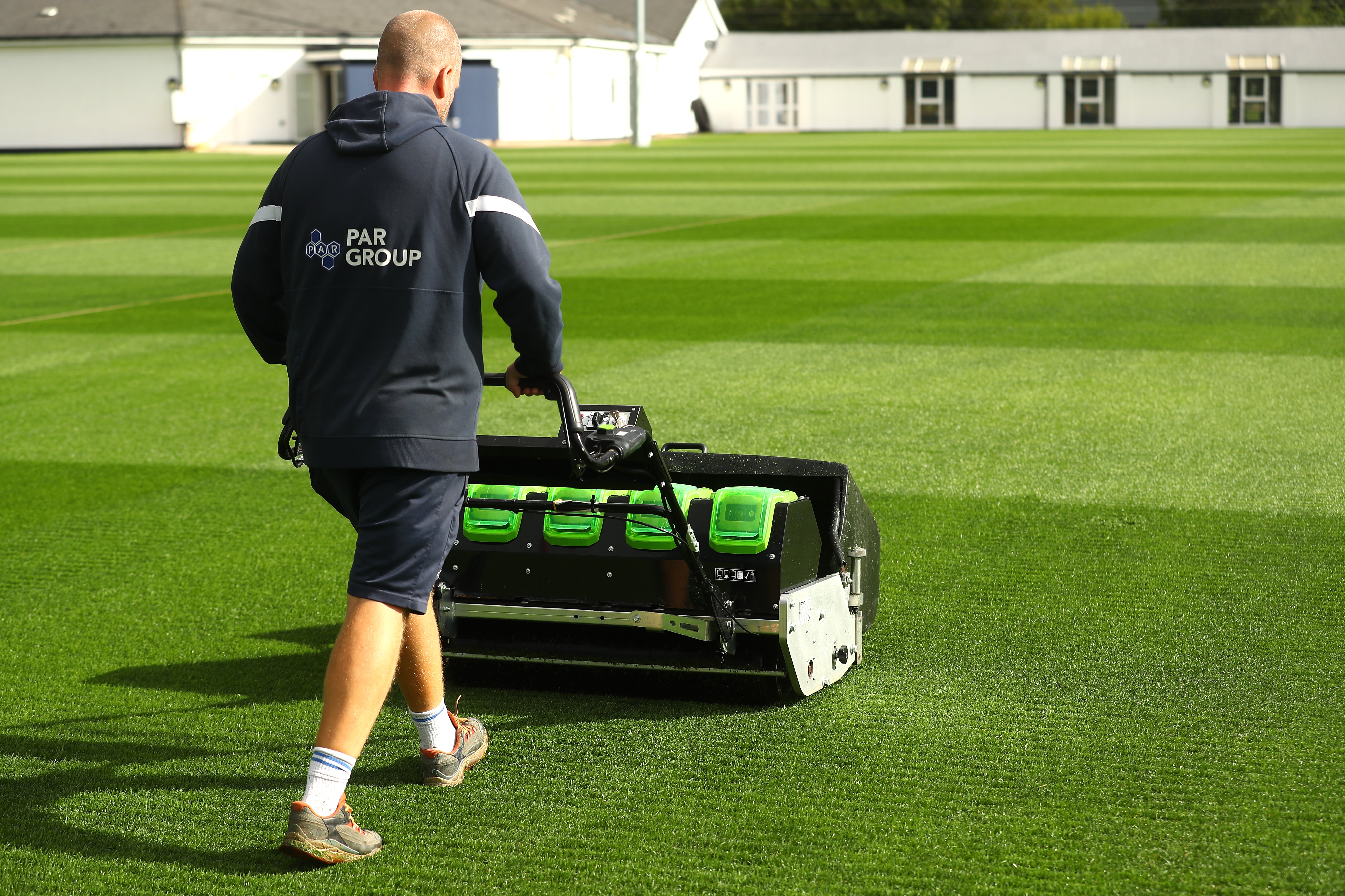 C34 Evolution Mk2 – Battery-Powered Professional Cylinder Mower with Interchangeable Turf Maintenance System