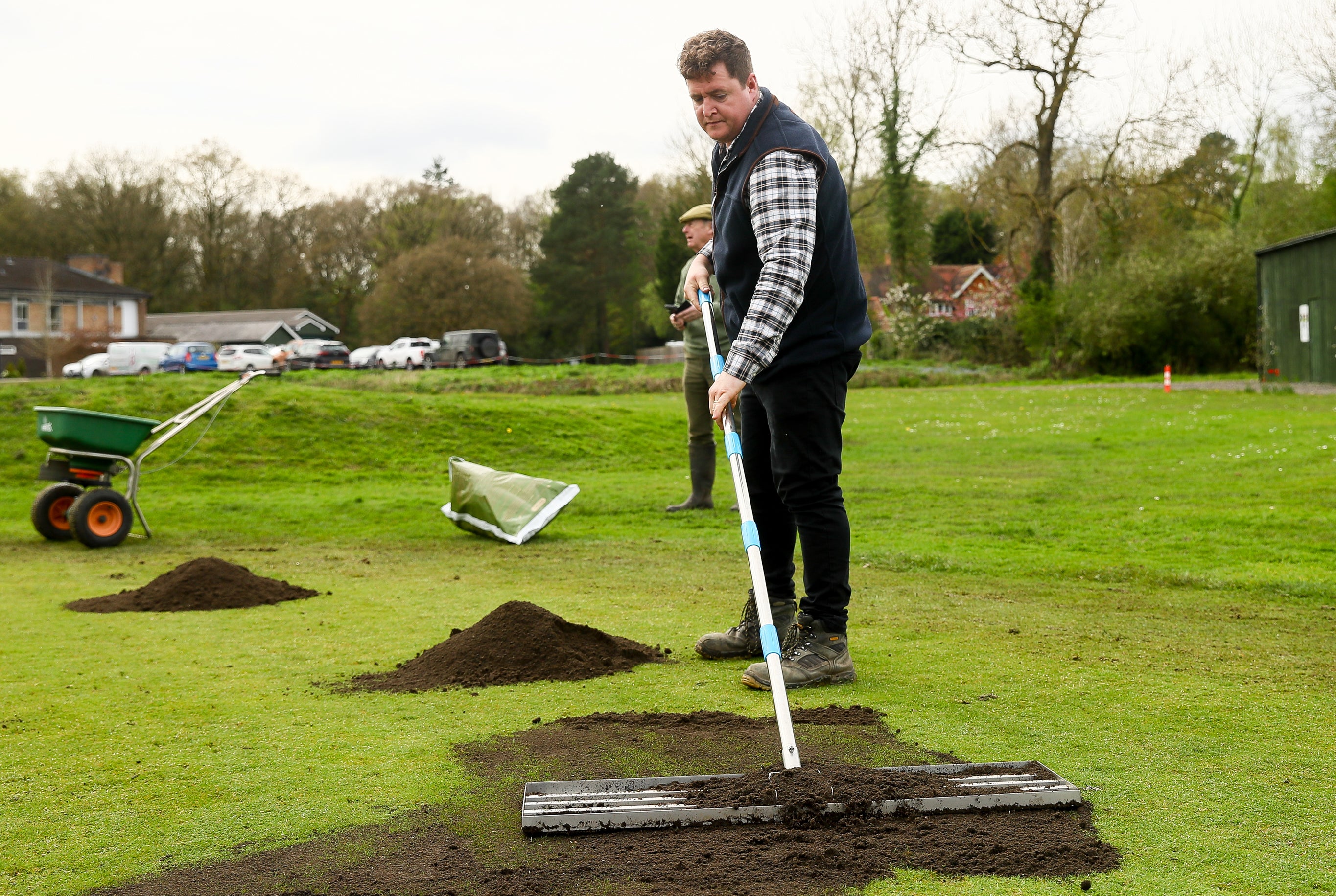 Allett Lawn Levelling Lute